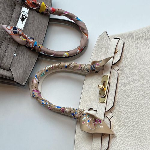 エルメスの人気スカーフ一覧！使いやすい柄の選び方も解説