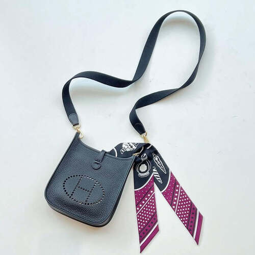 エルメスのエブリンが買えない理由とは？購入方法や人気モデル