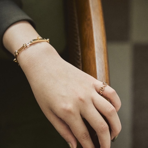 エルメス（HERMÈS）の人気リング12選！指先にひとつ纏う上質なジュエリー