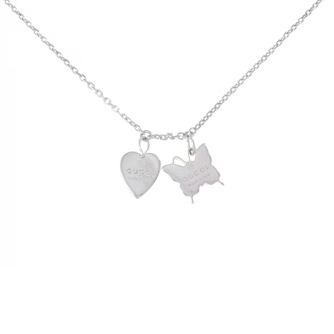 グッチのシルバーネックレス