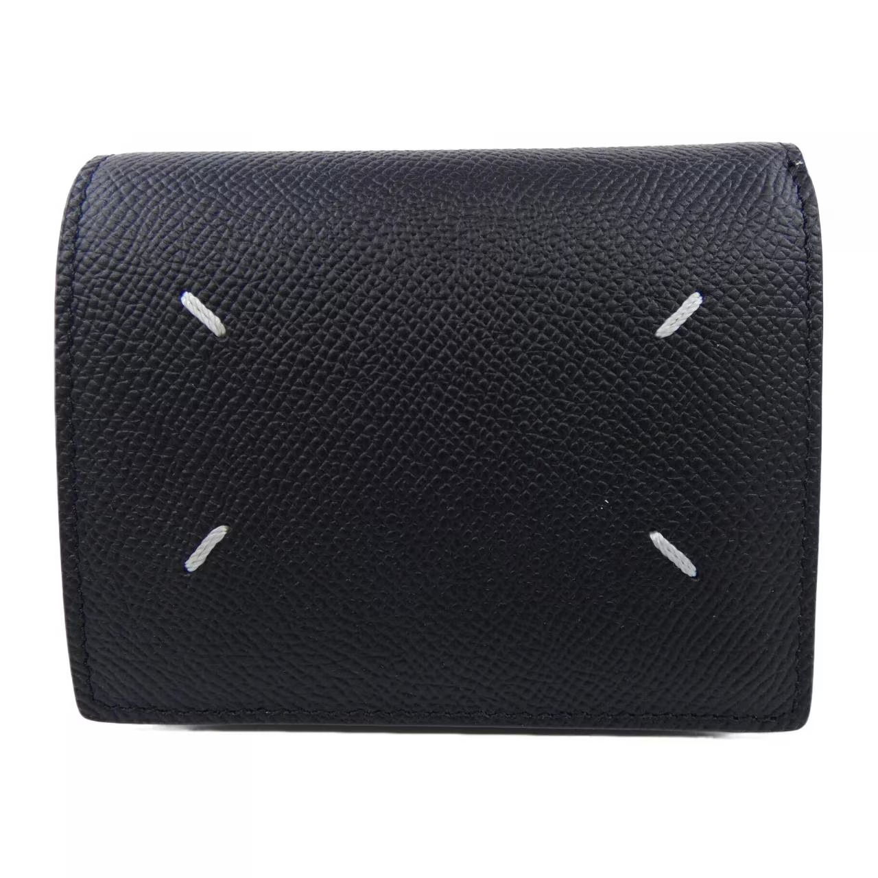 メゾンマルジェラの黒の折りたたみ財布