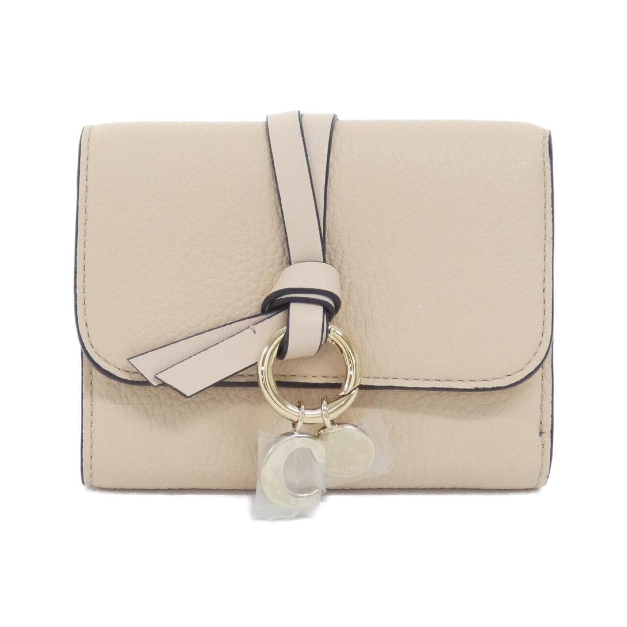 クロエのAlphabetスモールトリフォールド