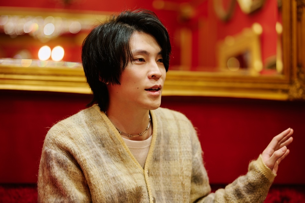 お話し中の小野瀬さん