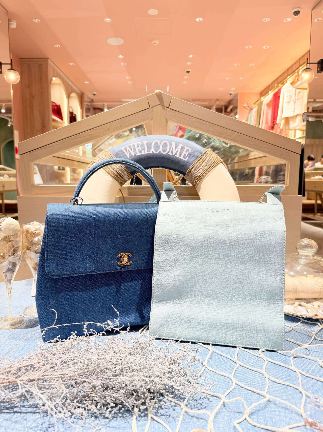 シャネルとロエベのヴィンテージバッグ
