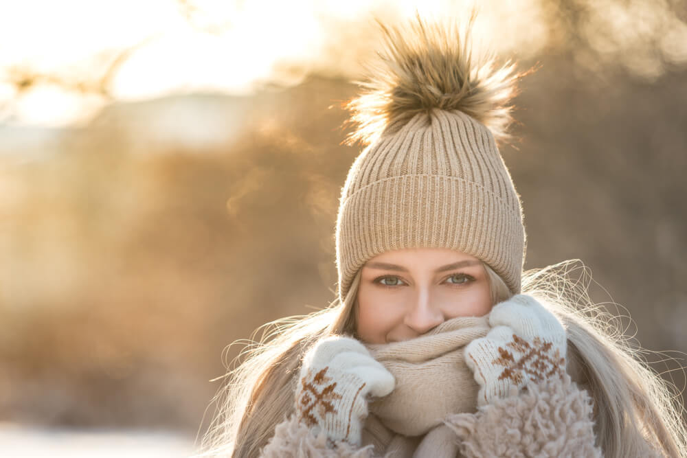 https://www.shutterstock.com/ja/image-photo/portrait-young-european-woman-long-hair-1024537063