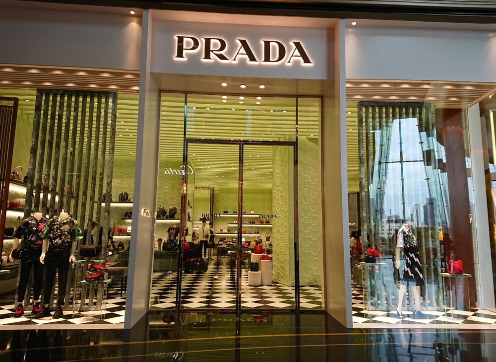 プラダの店舗外観