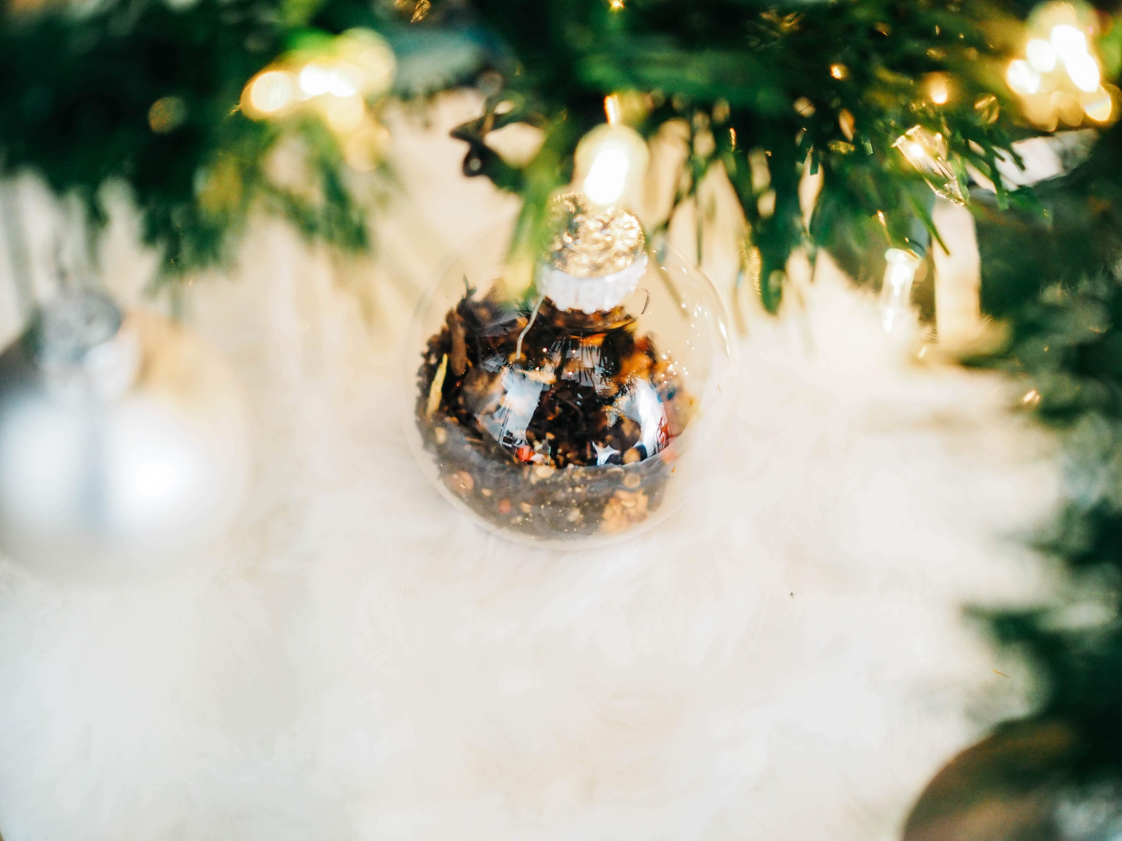 クリスマスツリーのオーナメント